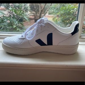 VEJA sneakers, brand new still with tags!